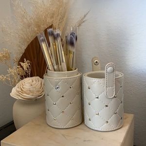 COPY - bh cosmetics brush and holder